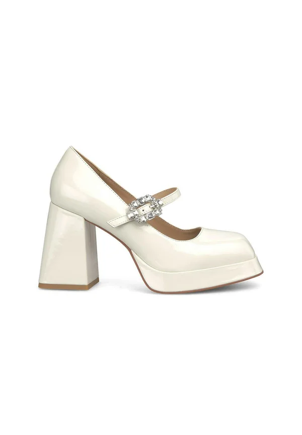 High Heel Pumps - white