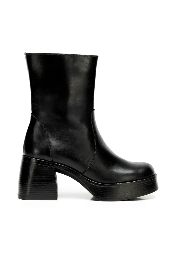 High Heel Stiefelette - black