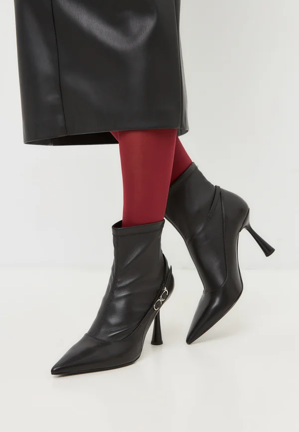 High Heel Stiefelette - black