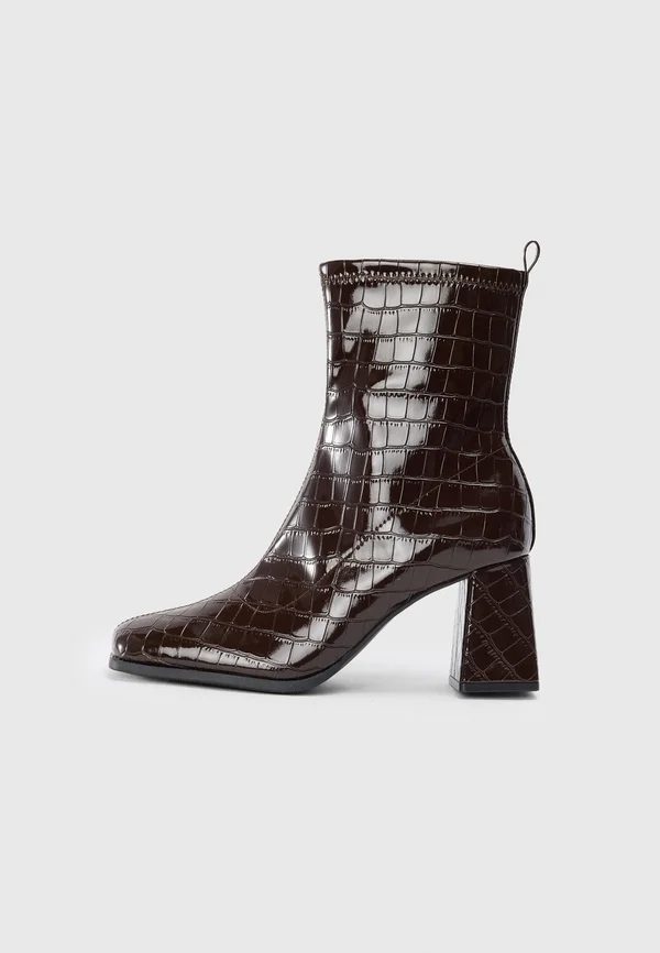 High Heel Stiefelette - dark brown