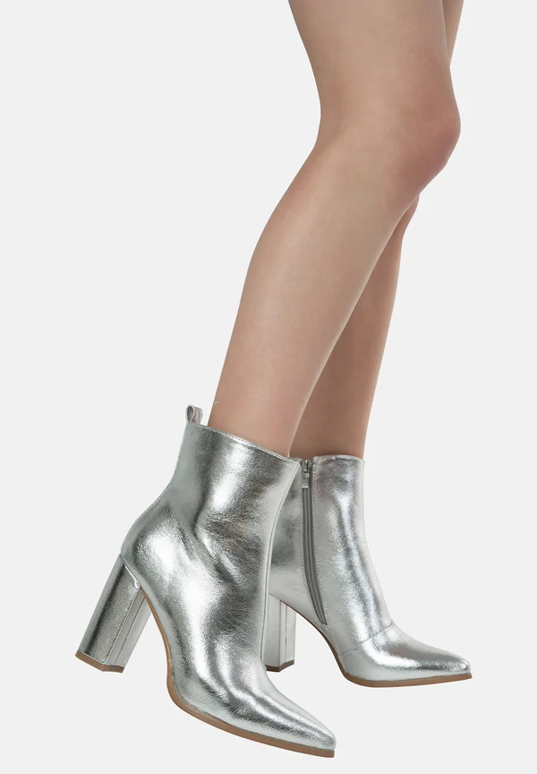 High Heel Stiefelette - silberfarben