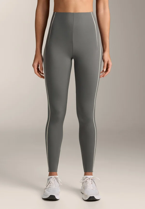 HIGH-RISE COMPRESSIVE CORE-CONTROL RETRO 65CM ANKLE-LENGTH  33775254 - Tights - green