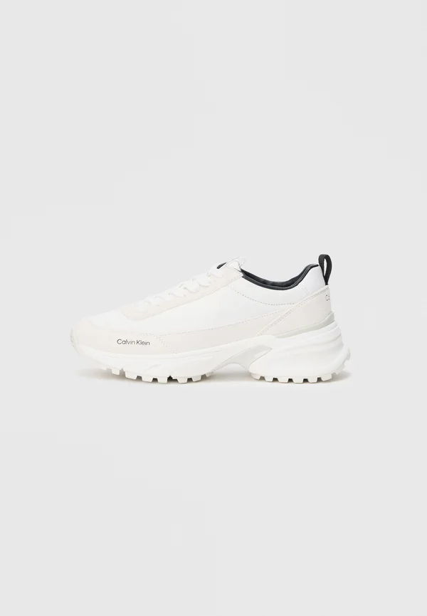 HIKE RUNNER - Sneaker low - bright white/black