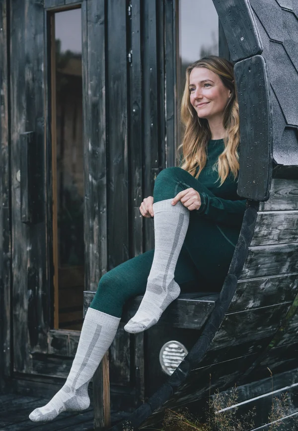 HIKING SOCKS - Kniestrümpfe - grey