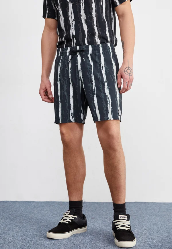 HOCKEY DAD TRUNK - Shorts - black