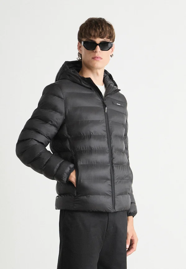 HOODED PUFFER JACKET - Übergangsjacke - black