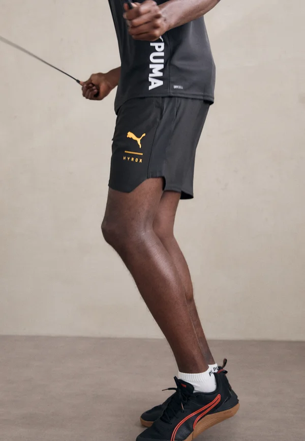 HYROX FUSE STRETCH SHORT - Kurze Sporthose - black