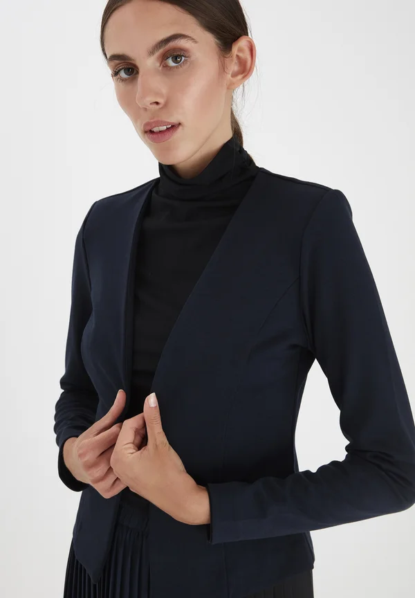 IHKATE SHORT BL - Strickjacke - total eclipse