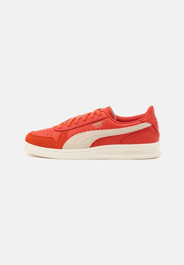 INDOOR UNISEX - Sneaker low - red fire/frosted ivory