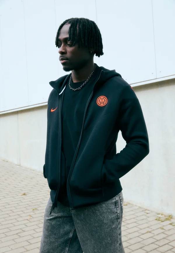 INTER - Vereinsmannschaften - black/safety orange