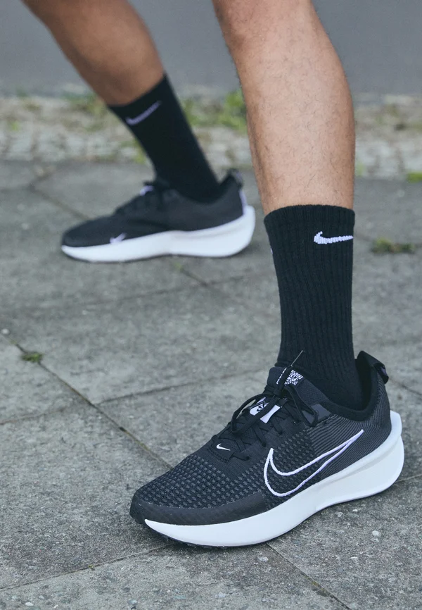 INTERACT RUN - Laufschuh Trail - black/white/anthracite
