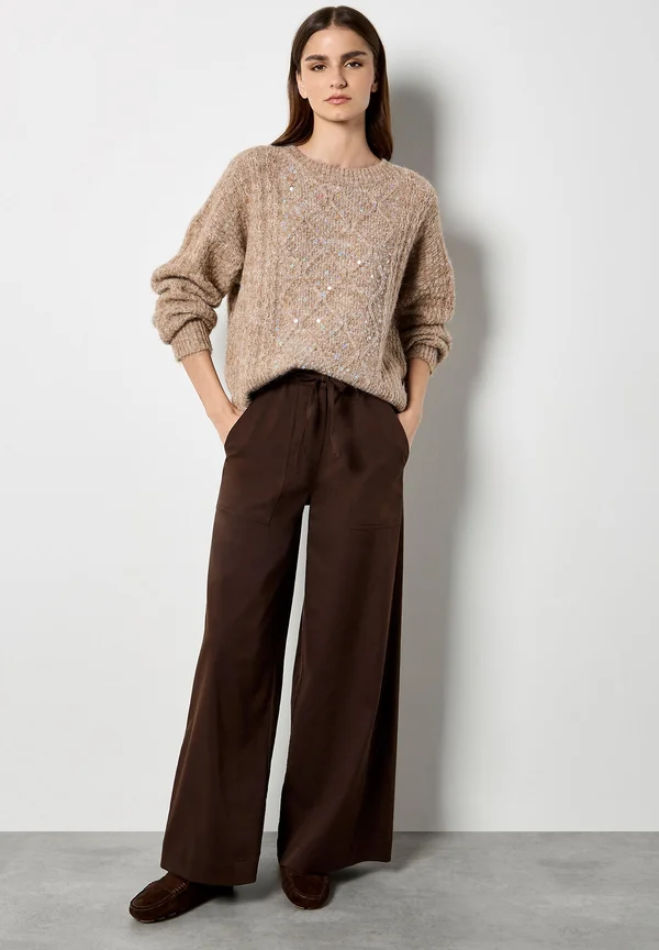 IRIDESCENT SEQUIN CABLE - Strickpullover - brown