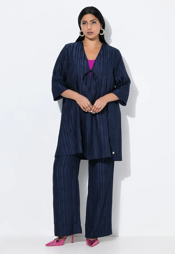 IRREGULAR STRIPED OPEN SHAPE 3/4 SLEEVE  - Strickjacke - dark marine