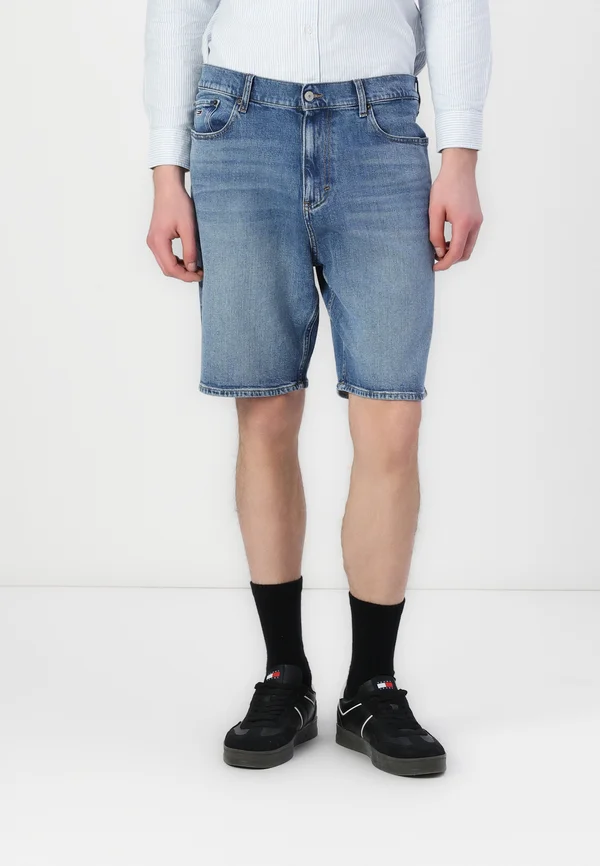 ISAAC - Jeans Shorts - denim medium
