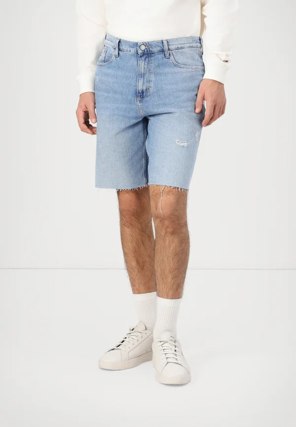 ISAAC SHORT - Jeans Shorts - denim light