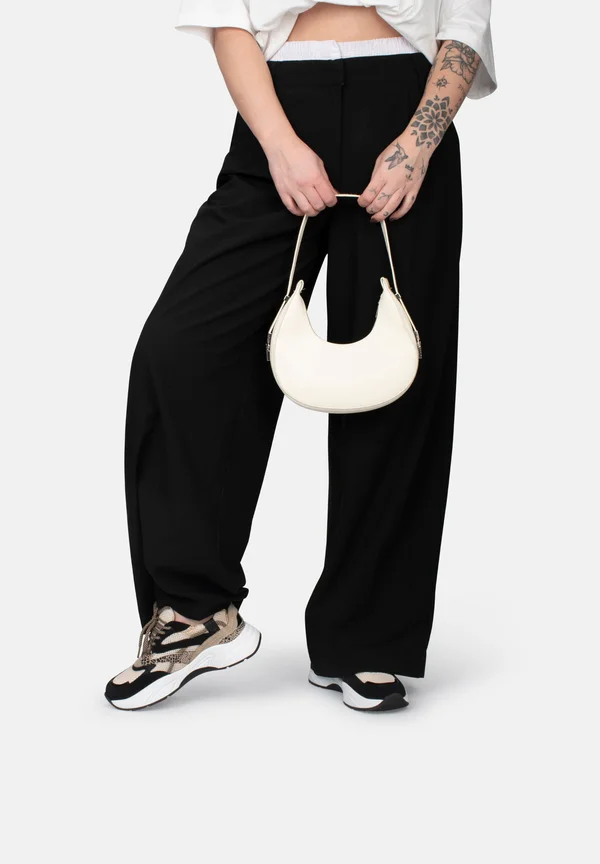 IVA SNEAKERS - Sneaker low - black with combination