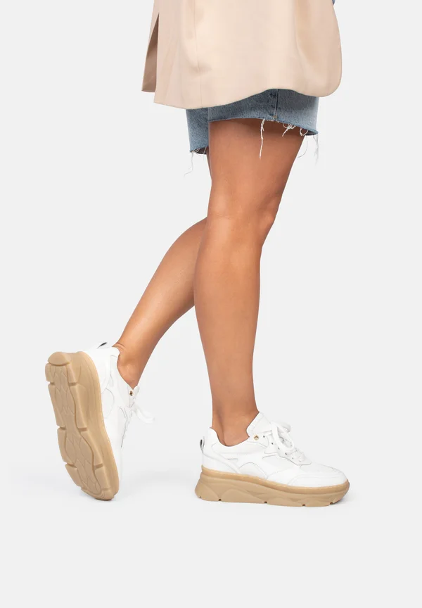 JANA SNEAKERS - Sneaker low - white