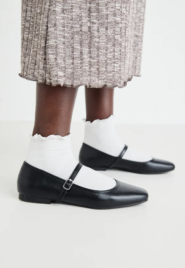 JANEYY - Riemchenballerina - black