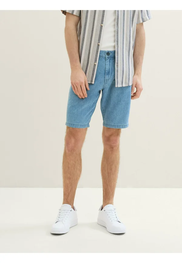 Jeans Shorts - clean light stone blue denim