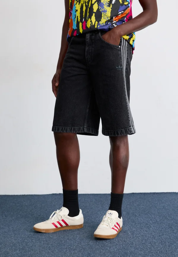 Jeans Shorts - true black denim