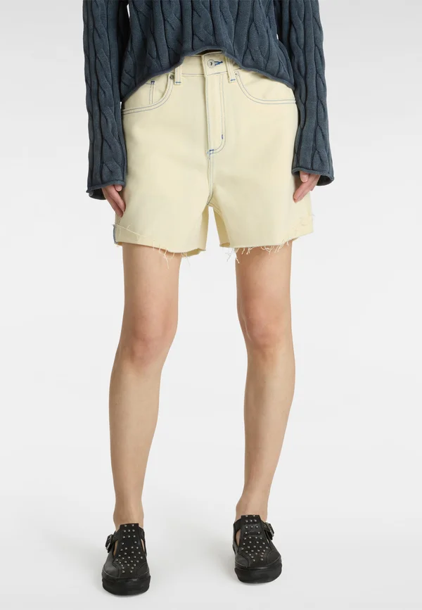 JENNIFER SHORTIE - Jeans Shorts - lemon icing
