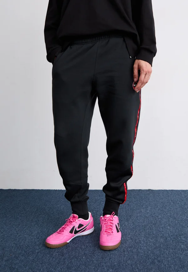 JOGGER - Jogginghose - black