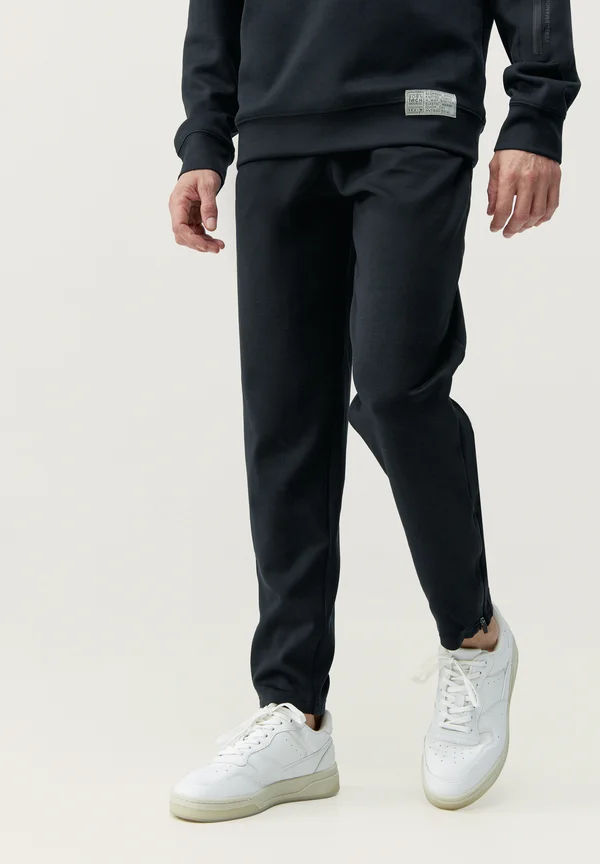 Jogginghose - black