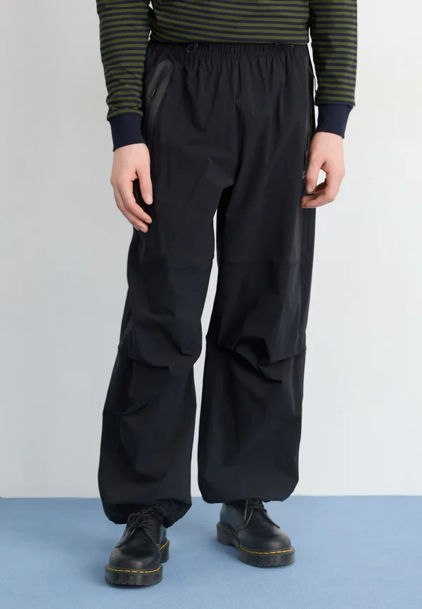 Jogginghose - black