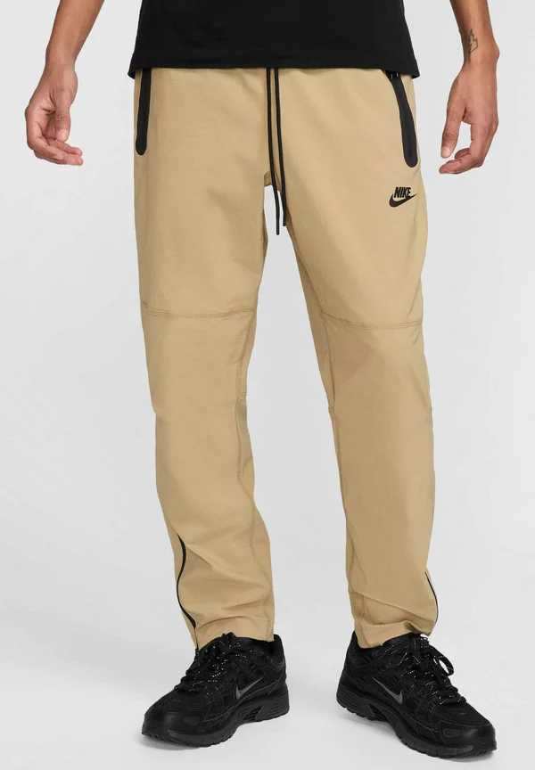 Jogginghose - parachute beige black