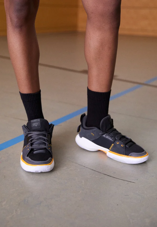 JORDAN ONE TAKE 5 - Basketballschuh - black/taxi/anthracite/sail