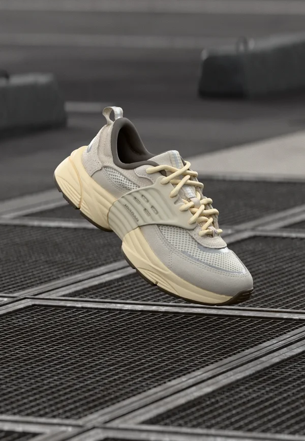 JORDAN TRUNNER O/S UNISEX - Sneaker low - light orewood brown/ridgerock/phantom