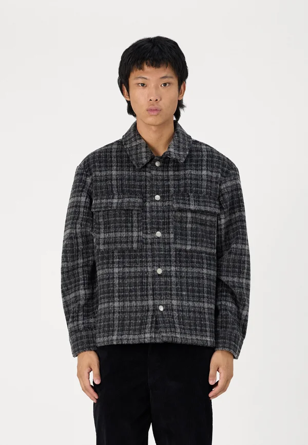 JORONTARIO JACKET - Leichte Jacke - black