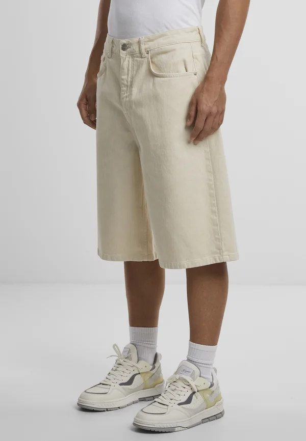 JUNAN BAGGY BASIC - Jeans Shorts - beige
