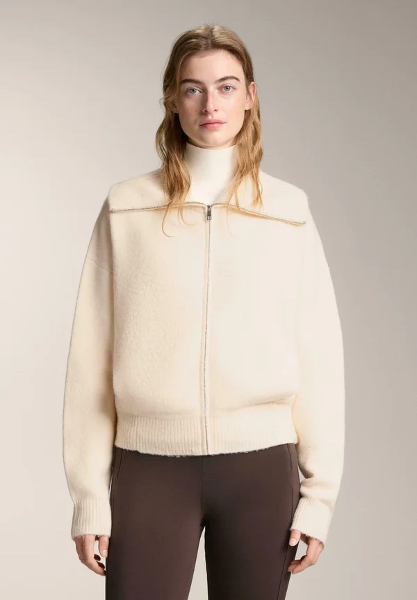 KNIT WITH HIGH COLLAR - Strickjacke - stone