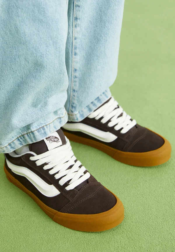KNU SKOOL UNISEX - Skateschuh - baby turkish coffee