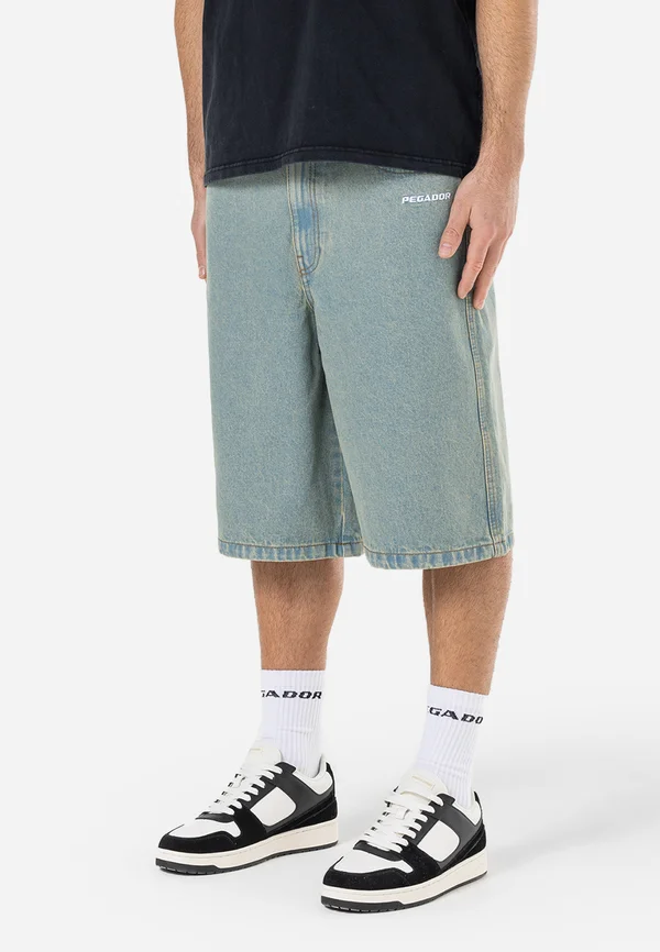 KOLAR JORTS - Jeans Shorts - washed vintage blue