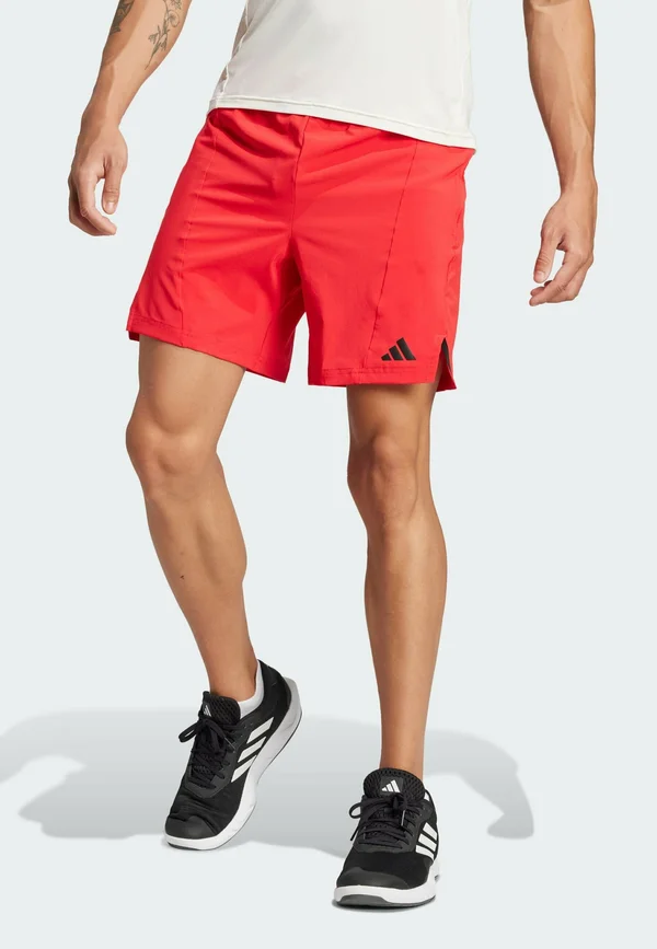 Kurze Sporthose - pure ruby