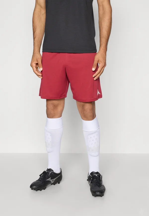 Kurze Sporthose - red granata