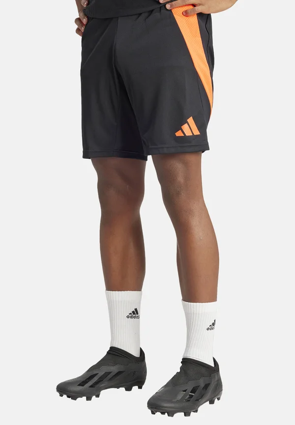Kurze Sporthose - schwarzrot