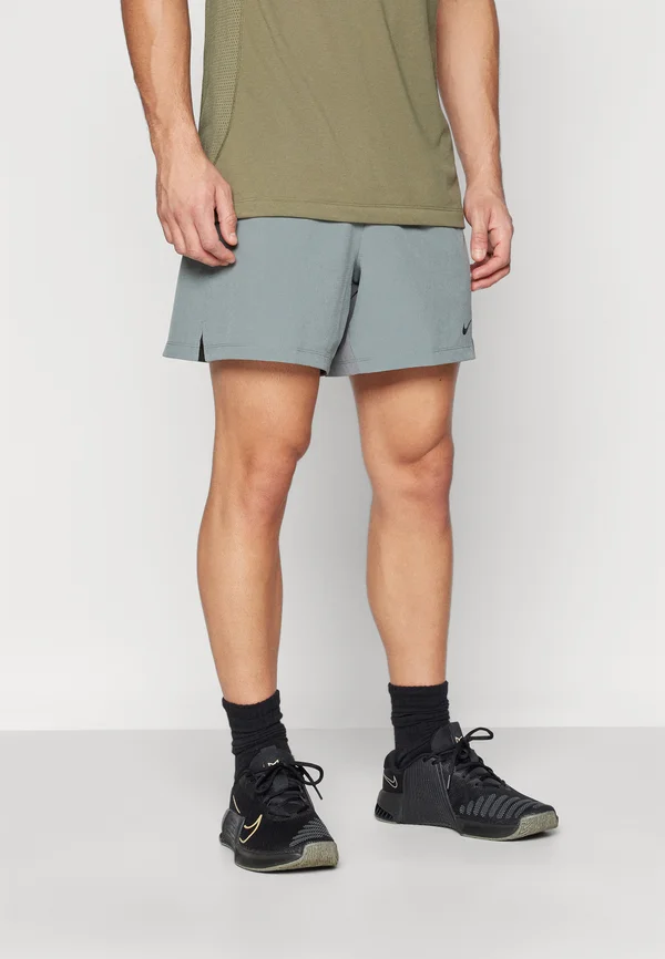 Kurze Sporthose - smoke grey/black