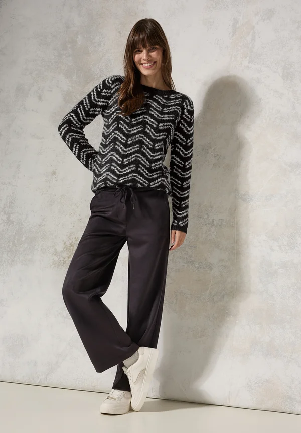 KUSCHELIGER JAQUARD - Strickpullover - schwarz