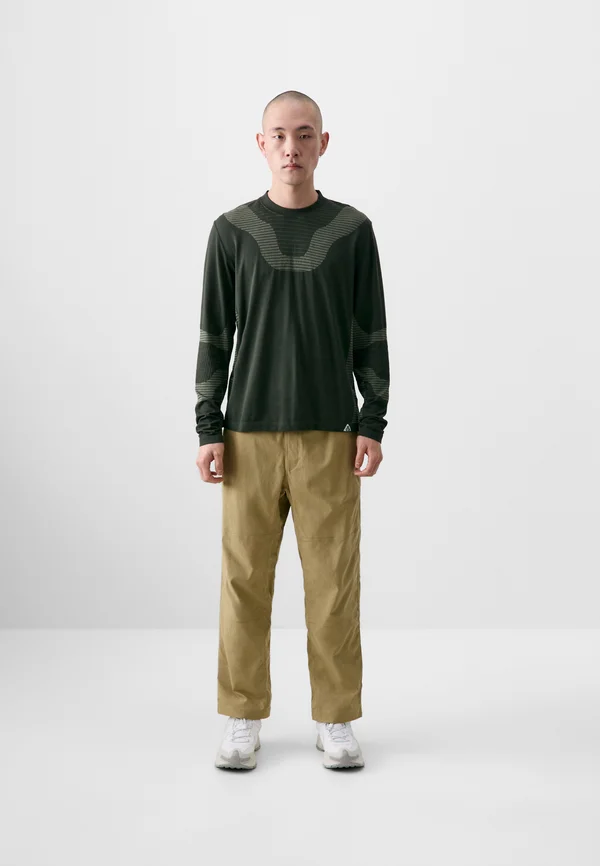 Langarmshirt - sequoia/barely volt