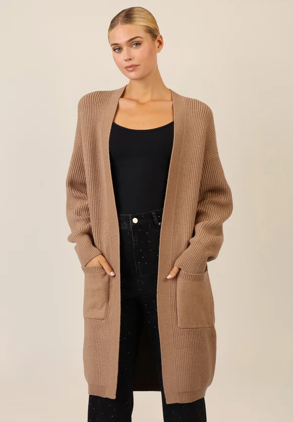 LANGE - Strickjacke - camel