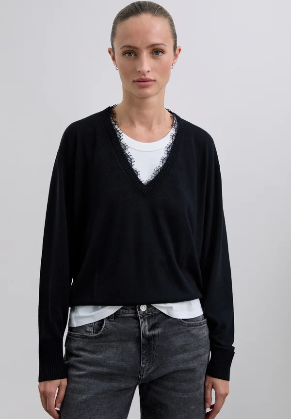 LARAV  - Strickpullover - black