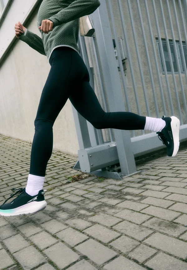 Lauftights - shadowcast