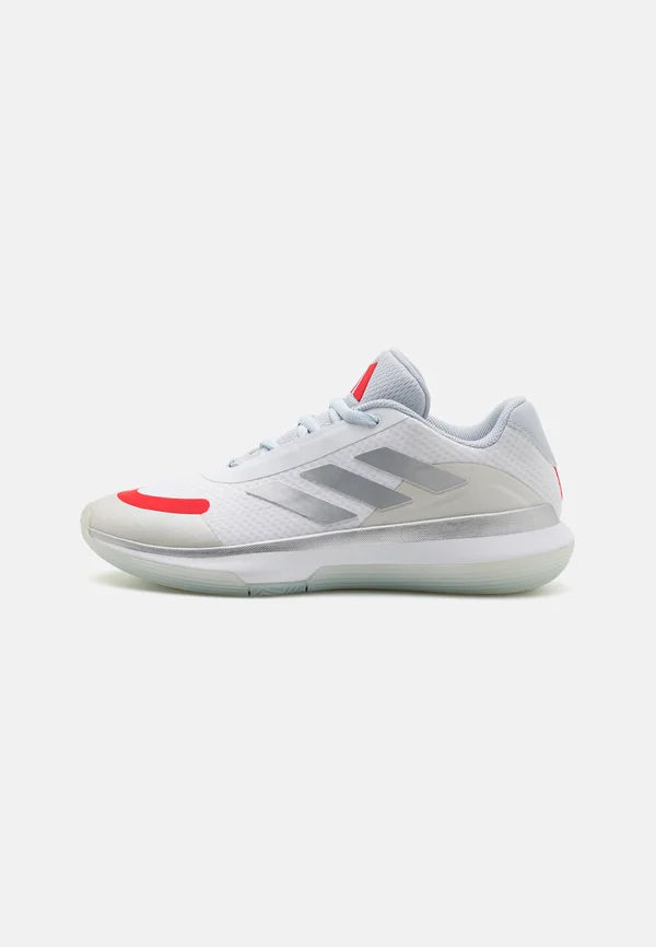 LEGENDS LOW - Basketballschuh - footwear white/halo blue/pure ruby