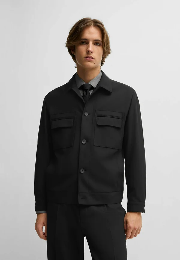 Leichte Jacke - black one