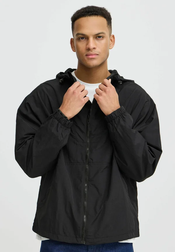 Leichte Jacke - black
