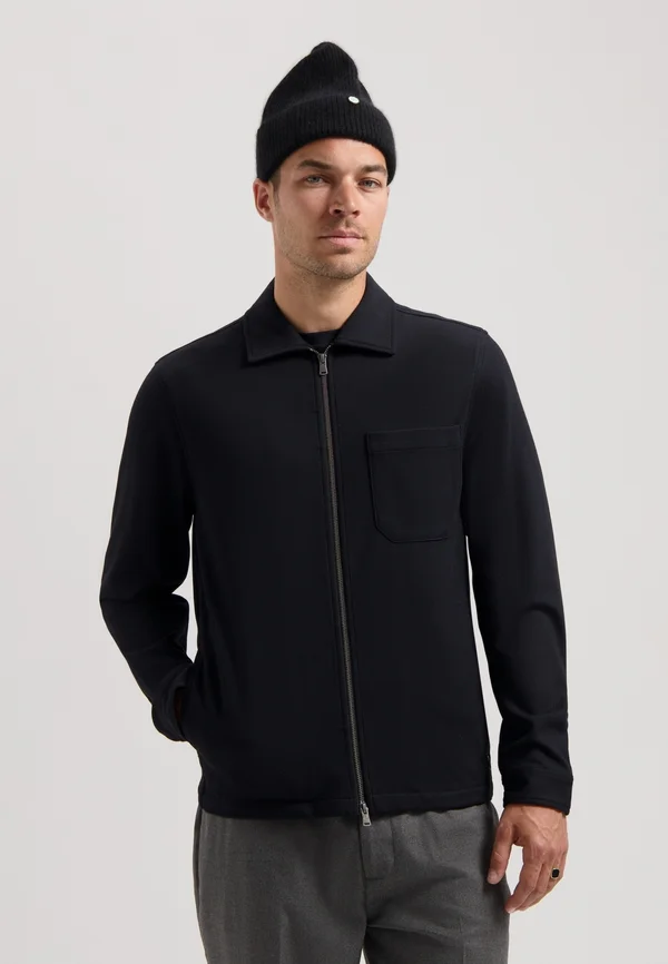 Leichte Jacke - black