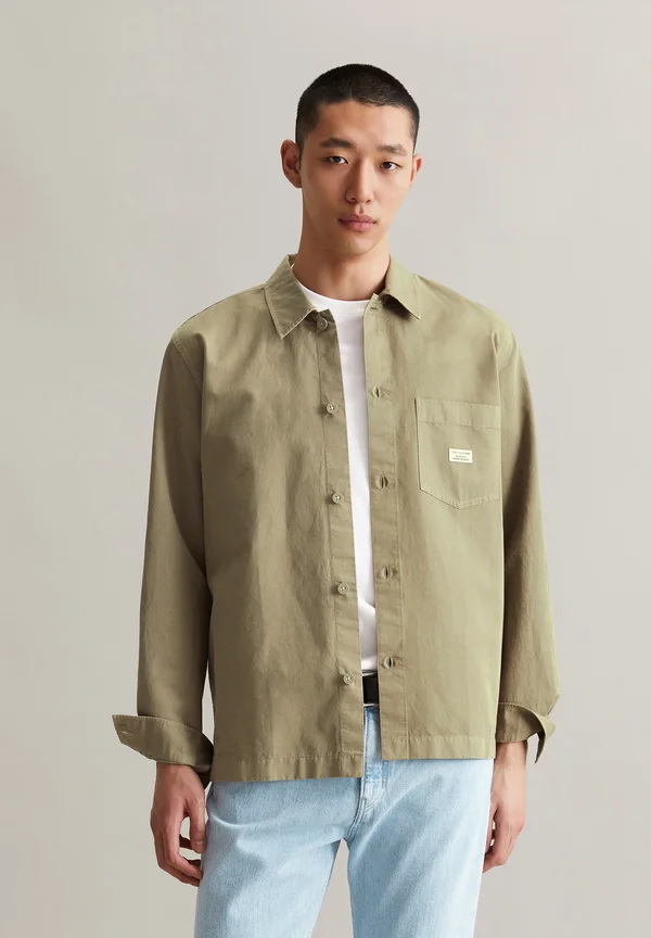 Leichte Jacke - dusky green